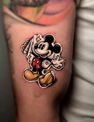 Topolino effetto sticker - Marta Gardenia, Keyo Tattoo Studio Locarno