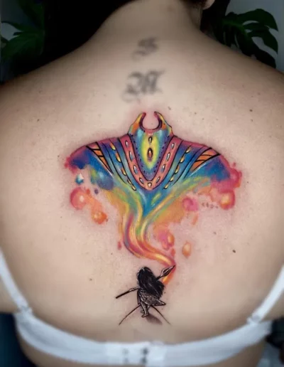 Manta colorata in acquerello sulla schiena - Marta Gardenia, Keyo Tattoo Studio Locarno