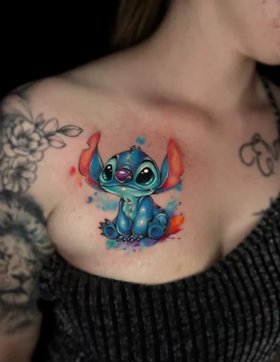 Stitch in acquerello sul petto - Marta Gardenia, Keyo Tattoo Studio Locarno